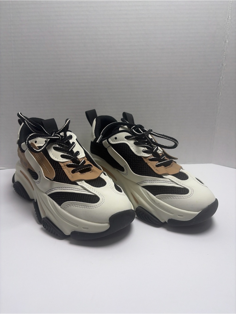 Steve Madden Possession Women’s Size 8 Chunky Platform Sneakers Black Tan Cream